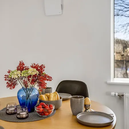 Have Apartment *